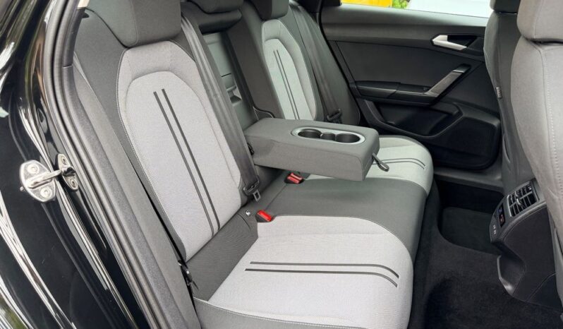 Seat Leon Sportstourer | FWD (przód) | Automatyczna | 150 KM | Czarny full