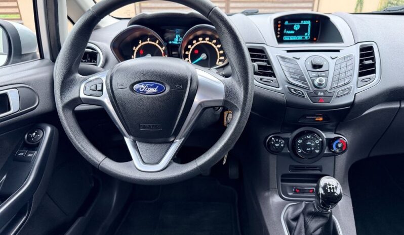 Ford Fiesta | FWD (przód) | Manualna | 82 KM | Srebrny full