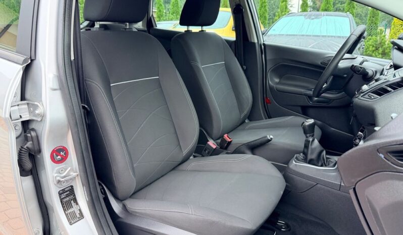 Ford Fiesta | FWD (przód) | Manualna | 82 KM | Srebrny full