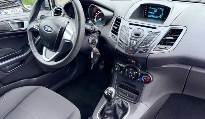 Ford Fiesta | FWD (przód) | Manualna | 82 KM | Srebrny full