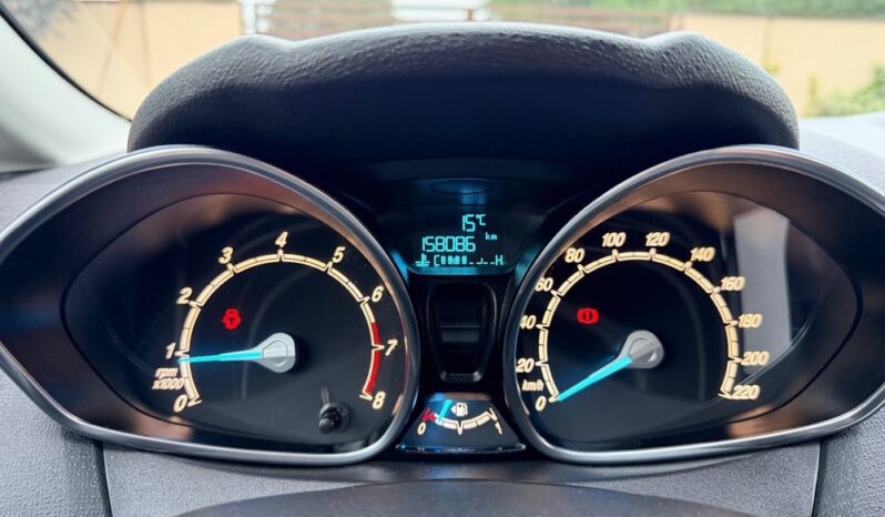 Ford Fiesta | FWD (przód) | Manualna | 82 KM | Srebrny full