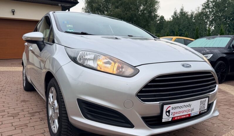 Ford Fiesta | FWD (przód) | Manualna | 82 KM | Srebrny full