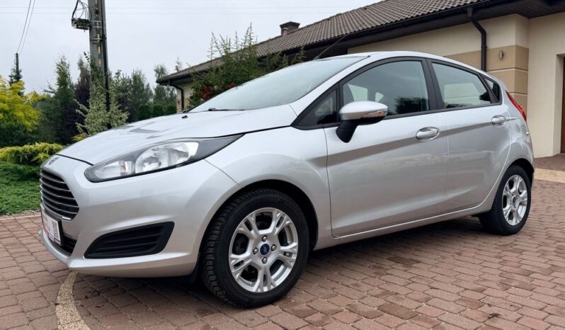 Ford Fiesta | FWD (przód) | Manualna | 82 KM | Srebrny full