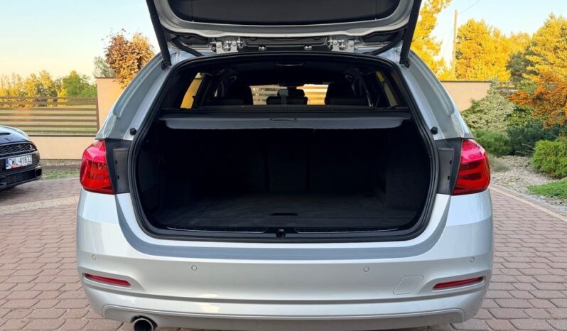 BMW Seria 3 | RWD (tył) | Manualna | 150 KM | Srebrny full