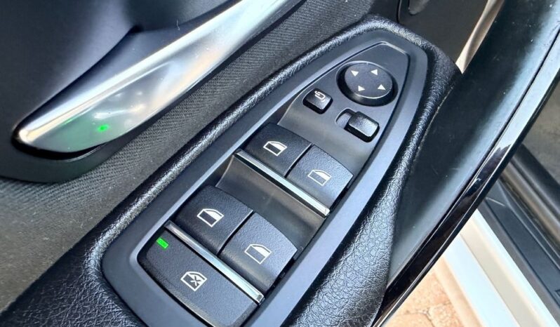 BMW Seria 3 | RWD (tył) | Manualna | 150 KM | Srebrny full