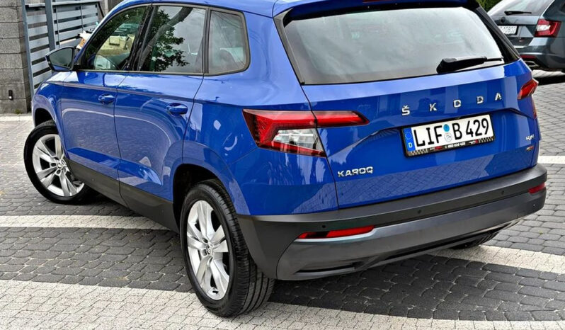 Skoda Karoq | 4×4 (doł. ręcznie) | Automatyczna | 150 KM | Niebieski full