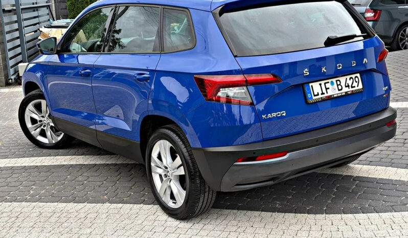 Skoda Karoq | 4×4 (doł. ręcznie) | Automatyczna | 150 KM | Niebieski full