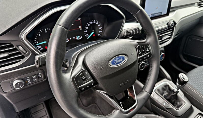 Ford Kuga | FWD (przód) | Manualna | 120 KM | Biały full