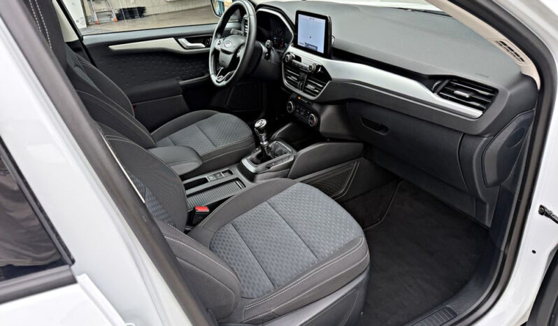Ford Kuga | FWD (przód) | Manualna | 120 KM | Biały full