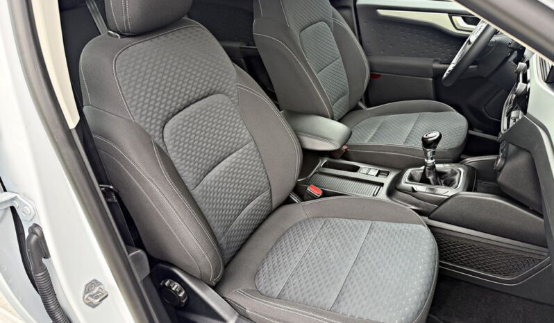 Ford Kuga | FWD (przód) | Manualna | 120 KM | Biały full
