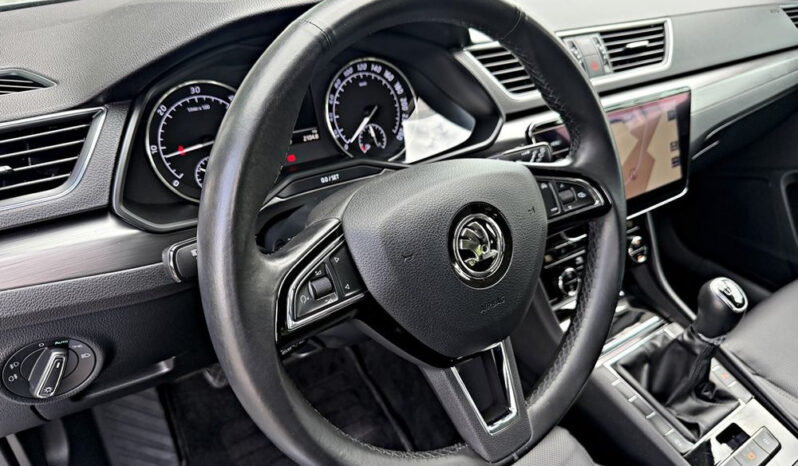 Skoda Superb | FWD (przód) | Manualna | 150 KM | Czarny full