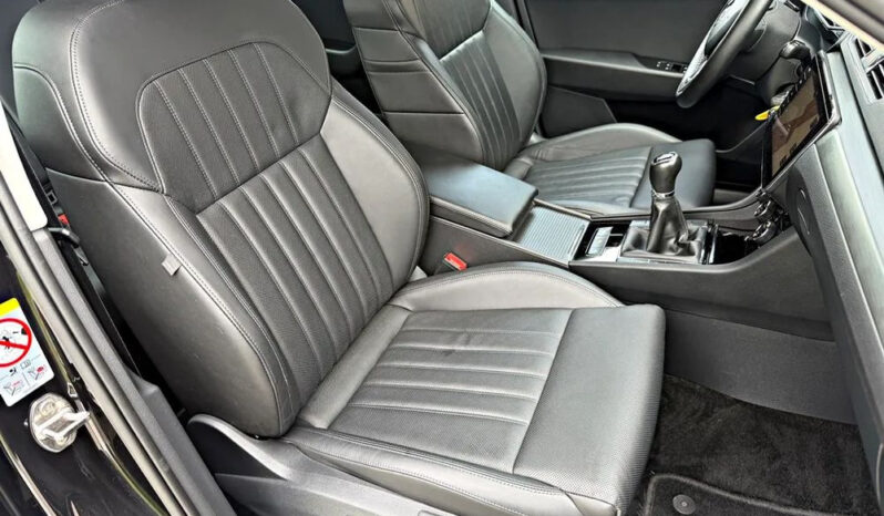 Skoda Superb | FWD (przód) | Manualna | 150 KM | Czarny full