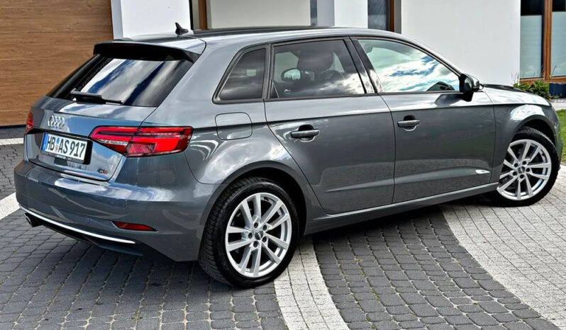Audi A3 Sportback | FWD (przód) | Automatyczna | 150 KM | Szary full