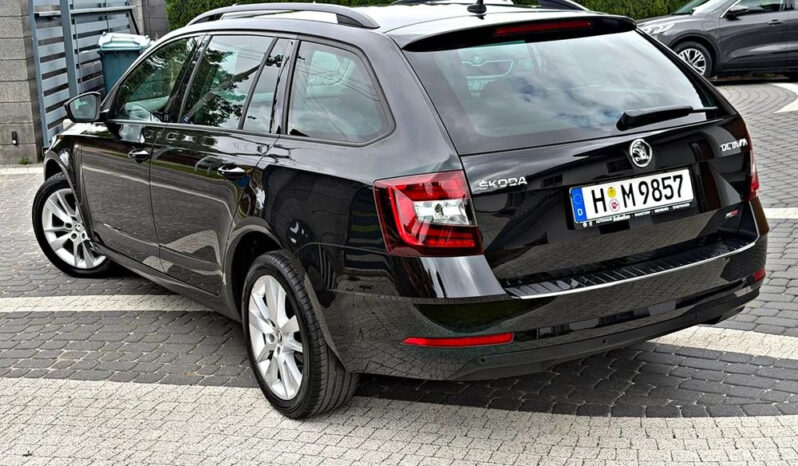 Skoda Octavia | FWD (przód) | Manualna | 115 KM | Czarny full