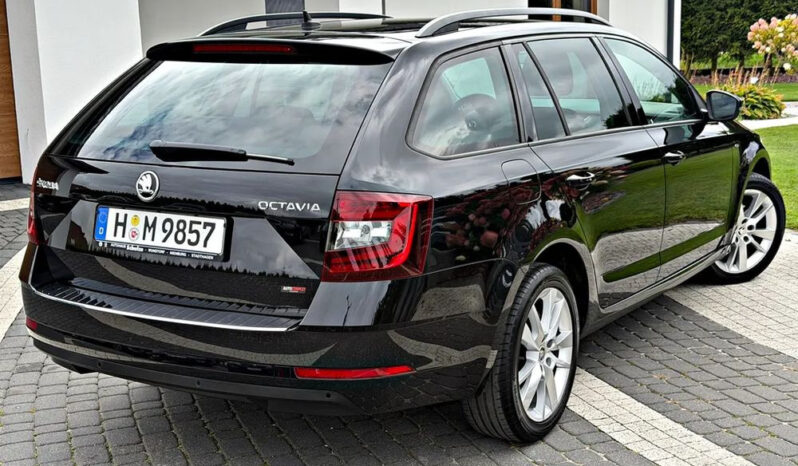 Skoda Octavia | FWD (przód) | Manualna | 115 KM | Czarny full