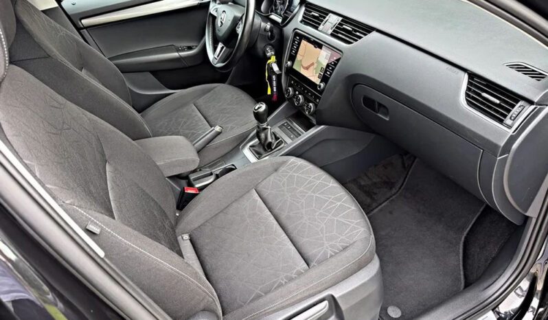 Skoda Octavia | FWD (przód) | Manualna | 115 KM | Czarny full