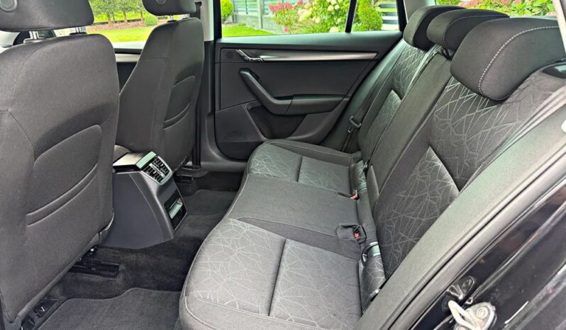 Skoda Octavia | FWD (przód) | Manualna | 115 KM | Czarny full