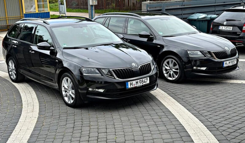 Skoda Octavia | FWD (przód) | Manualna | 115 KM | Czarny full