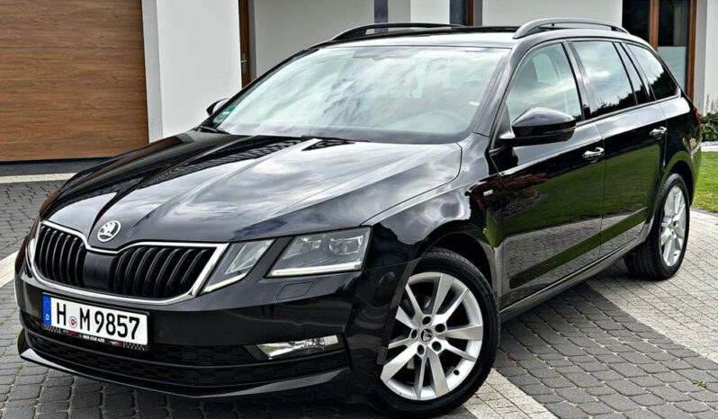 Skoda Octavia | FWD (przód) | Manualna | 115 KM | Czarny full