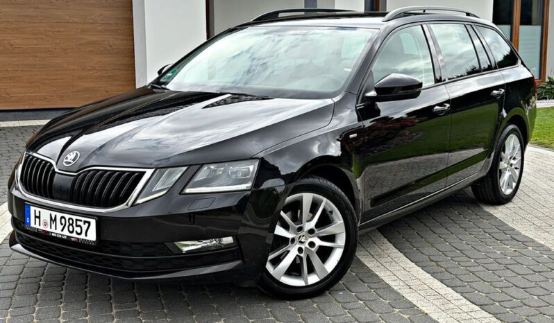 Skoda Octavia | FWD (przód) | Manualna | 115 KM | Czarny full