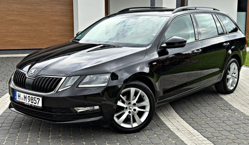 Skoda Octavia | FWD (przód) | Manualna | 115 KM | Czarny full