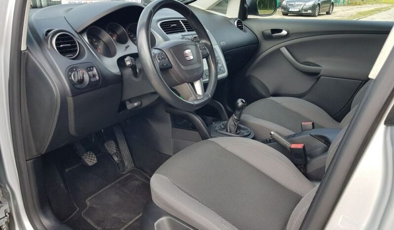 Seat Altea XL | FWD (przód) | Manualna | 105 KM | Srebrny full