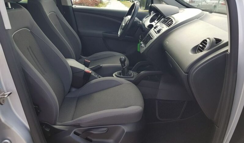 Seat Altea XL | FWD (przód) | Manualna | 105 KM | Srebrny full