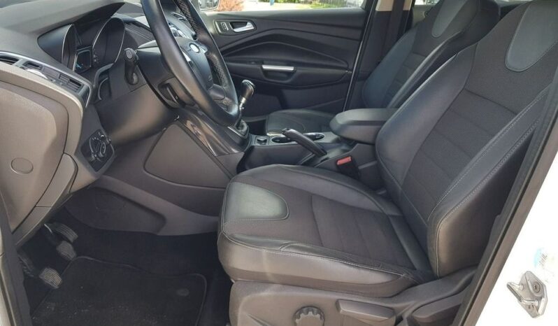 Ford Kuga | FWD (przód) | Manualna | 150 KM | Biały full