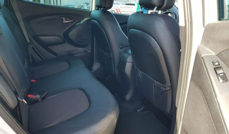 Hyundai ix35 | 4×4 (doł. automatycznie) | Manualna | 136 KM | Biały full
