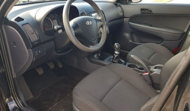 Hyundai i30 | FWD (przód) | Manualna | 109 KM | Czarny full