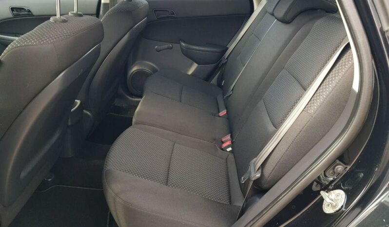 Hyundai i30 | FWD (przód) | Manualna | 109 KM | Czarny full