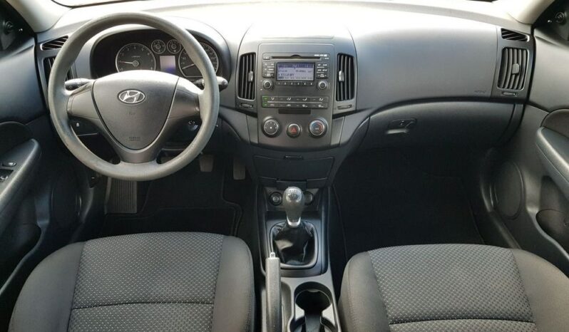 Hyundai i30 | FWD (przód) | Manualna | 109 KM | Czarny full