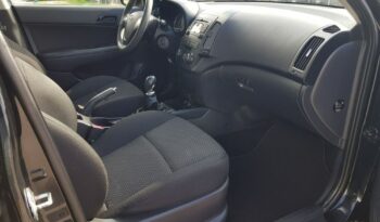 Hyundai i30 | FWD (przód) | Manualna | 109 KM | Czarny full