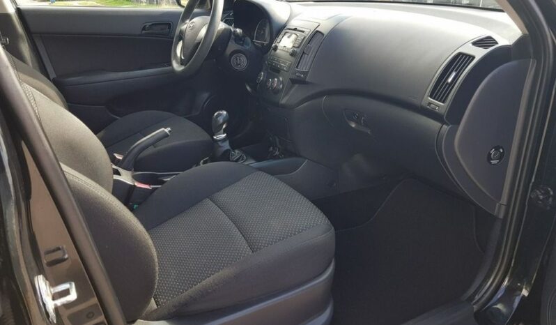 Hyundai i30 | FWD (przód) | Manualna | 109 KM | Czarny full