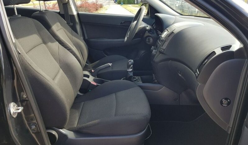 Hyundai i30 | FWD (przód) | Manualna | 109 KM | Czarny full