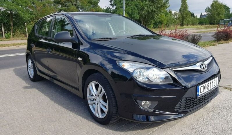 Hyundai i30 | FWD (przód) | Manualna | 109 KM | Czarny full