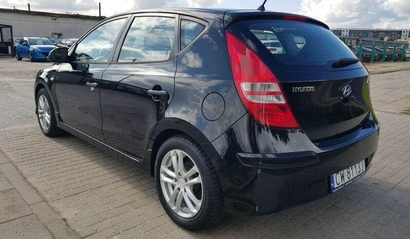 Hyundai i30 | FWD (przód) | Manualna | 109 KM | Czarny full