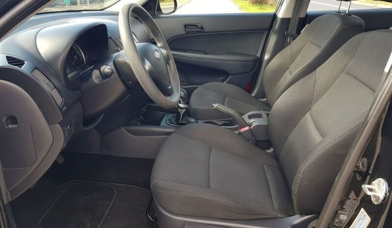 Hyundai i30 | FWD (przód) | Manualna | 109 KM | Czarny full