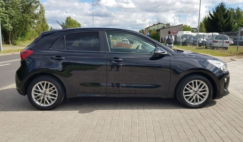 Kia Rio | FWD (przód) | Manualna | 84 KM | Czarny full