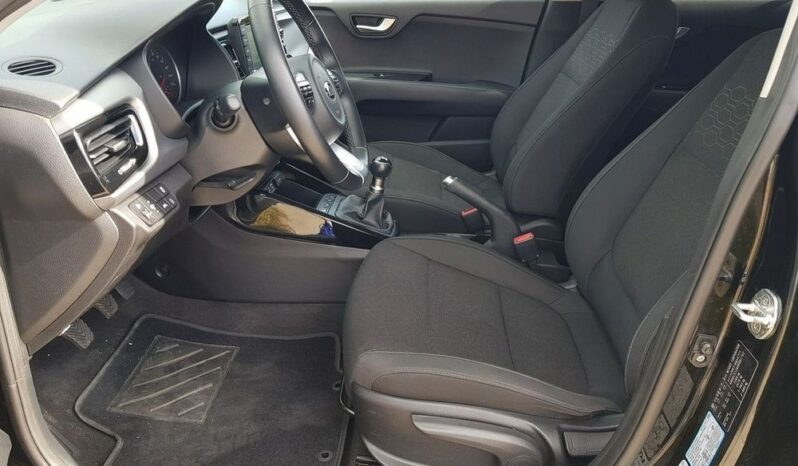 Kia Rio | FWD (przód) | Manualna | 84 KM | Czarny full