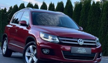 Volkswagen   Tiguan    140 Km    Automatyczna    4X4 (Stały)    Bordowy