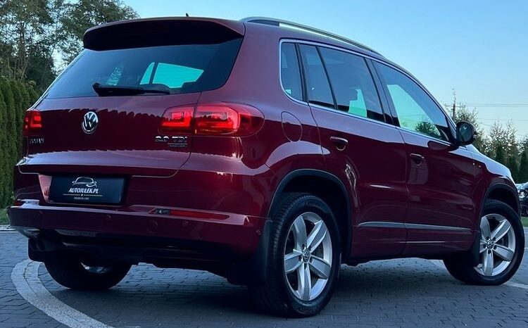 Volkswagen   Tiguan    140 KM    Automatyczna    4×4 (stały)    Bordowy full