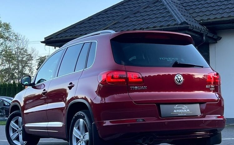Volkswagen   Tiguan    140 KM    Automatyczna    4×4 (stały)    Bordowy full