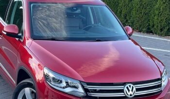Volkswagen   Tiguan    140 KM    Automatyczna    4×4 (stały)    Bordowy full