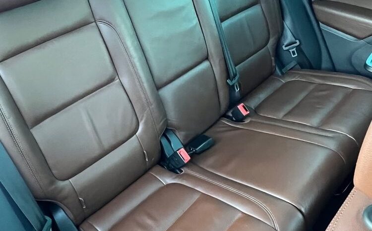 Volkswagen   Tiguan    140 KM    Automatyczna    4×4 (stały)    Bordowy full