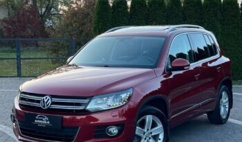 Volkswagen   Tiguan    140 KM    Automatyczna    4×4 (stały)    Bordowy full