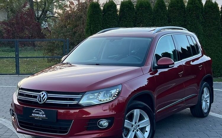 Volkswagen   Tiguan    140 KM    Automatyczna    4×4 (stały)    Bordowy full
