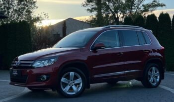 Volkswagen   Tiguan    140 KM    Automatyczna    4×4 (stały)    Bordowy full