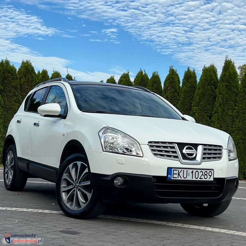 Nissan   Qashqai    141 Km    Manualna    Fwd (Przód)    Biały