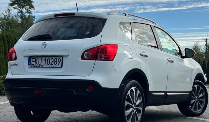 Nissan   Qashqai    141 KM    Manualna    FWD (przód)    Biały full